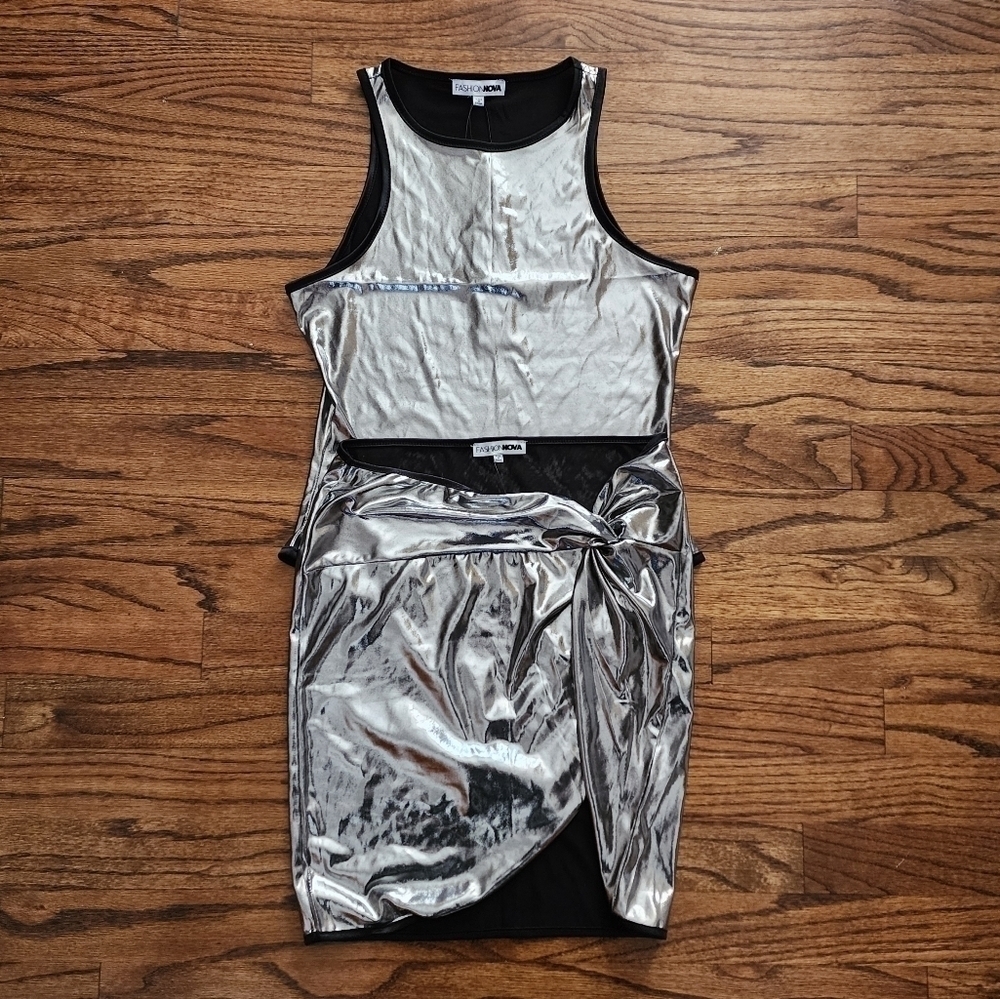 Fashion Nova Fun memory metallic skirt set - Picture 3 of 8